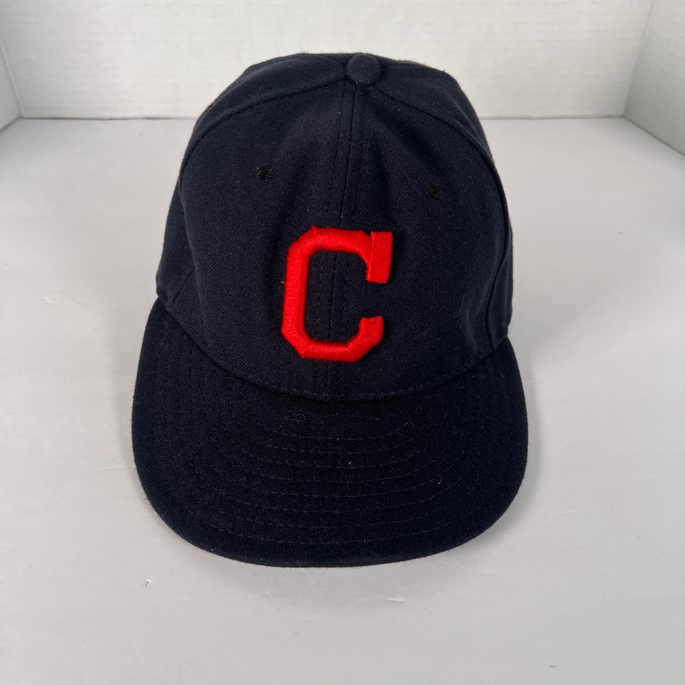 VTG New Era MLB Cleveland Indians Baseball Cap Fitted 7 1/8 Cool Base Navy Red C